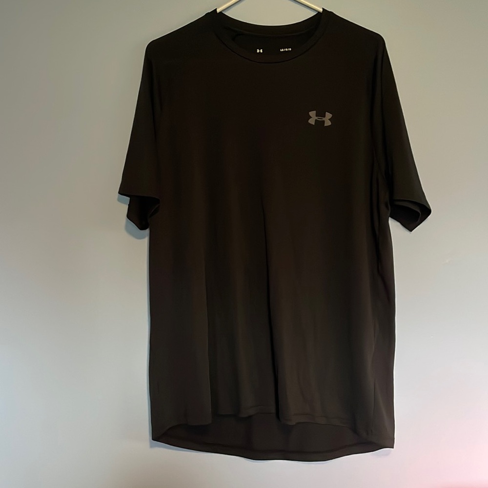 under armour tech t shirt size large
